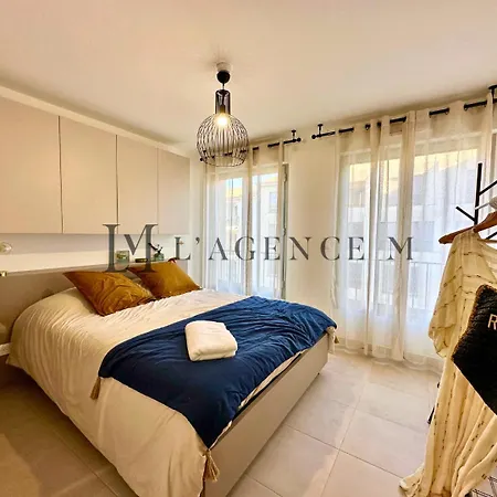 Citadella - T4 Moderne Avec Parking, Ascenseur, Terrasse, Centre-ville & A Pied *